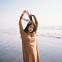 SHE THROUGH SEA 春秋 美國西岸名人風  柔軟T恤棉 悠閒感 連身長裙 **Final Sale**