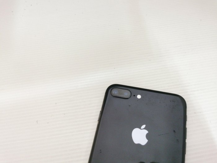 256GB二手音量下鍵沒回彈感 但功能正常 APPLE iphone 8 plus 8+ 只賣3千6也可用各式物品換