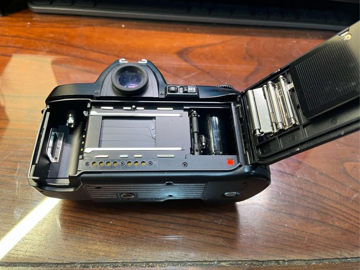 Nikon N8008s 機身 不過電