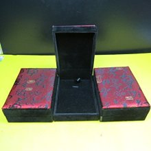 【競標網】漂亮紅色絨布(胸墬)珠寶大收納盒三個10*7公分(回饋價便宜賣)限量10組(賣完恢復原價300元)