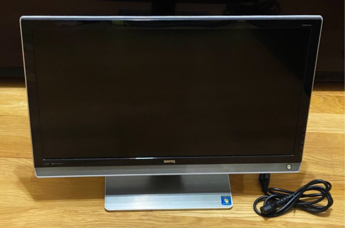 [旗艦級] BenQ 24吋 EW2430 LED 螢幕 高級VA面板 Dsub DVI HDMIx2 色差，螢幕開啟需一段時間才能顯示，需維修處理