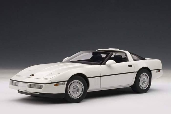 免運現貨汽車模型機車模型奧拓 1:18 克爾維特C4 CHEVROLET CORVETTE 1986 合金汽車模型