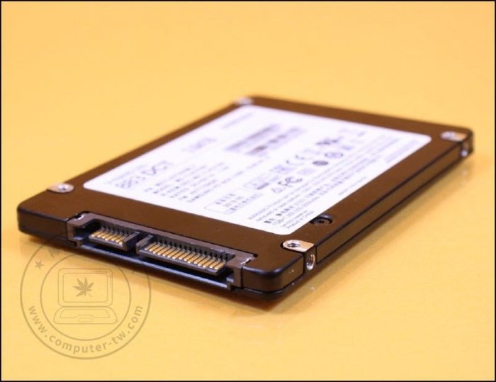 【樺仔中古電腦】三星 883 DCT 3.8TB MLC SSD MZ-7LH3T8N 企業固態硬碟 3.84T SSD