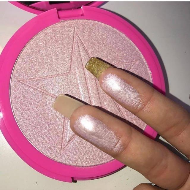 (現貨在台)JEFFREE STAR SKIN FROST: ICE COLD PRINCESS CUT打亮餅