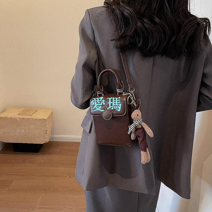 【現貨】跨境流行包包女2023冬季新款時尚百搭斜挎手機包女ins單肩小方包