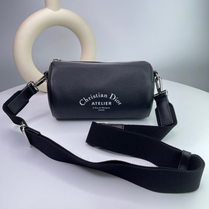 【翰貝格名牌館】二手真品 Dior Atelier roller bag 黑色 牛皮 荔枝紋 白字 圓筒包 斜背包