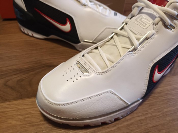 3 白黑紅配色詹皇籃球鞋 nike air zoom generation azg us11 29cm 全新正品公司貨