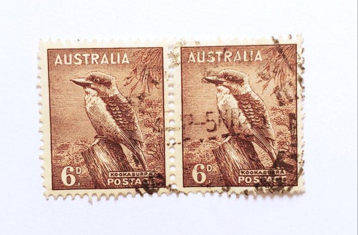 #1937-46年 澳大利亞聯邦(Australia)郵票  6便士 雙連舊票  圖為澳洲笑翠鳥kookaburra)!