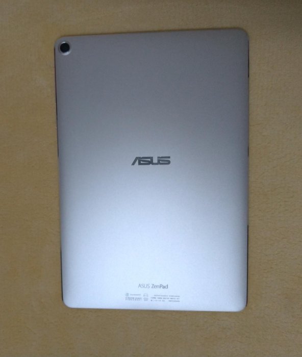 ASUS ZenPad 華碩10吋平板 型號： P027 4GB RAM /32GB ROM 二手 外觀九成新 使用功能正常 已過原廠保固期
