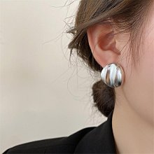 *~fuyumi boutique~*100%正韓 金屬凹痕造形耳環 不列入賣場優惠