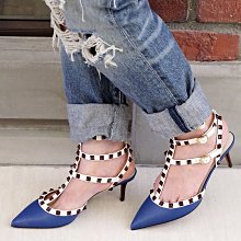 Valentino 汎倫鐵諾 Rockstud Pumps 龐克卯釘 藍/奶油白 6.5 cm 中跟鞋 現貨