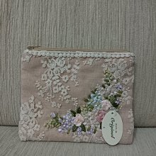 天使熊小鋪~日本帶回 刺繡萬用袋  收納袋  ~全新現貨~