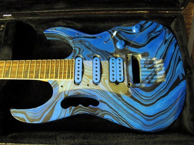 ☆ 收藏出讓︵☆ Ibanez JEM 款電吉他(JEM 琴身訂製改裝)