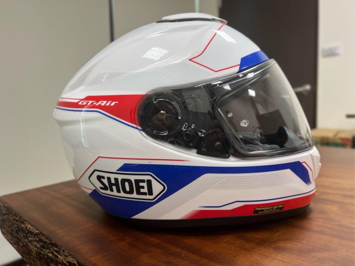 SHOEI GT-AIR   內建黑墨鏡