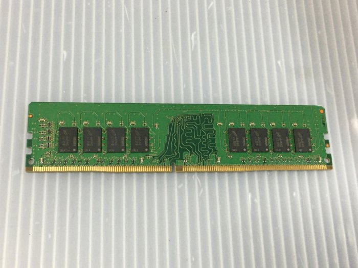 電腦雜貨店→美光  DDR4 2666V 16GB 桌上型電腦記憶體 雙面顆粒 二手良品 $900