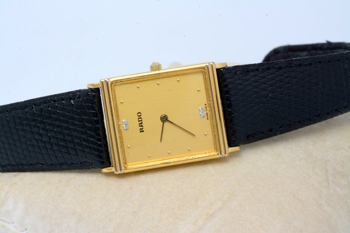 《寶萊精品》RADO 雷達表金黃方長型石英女子錶