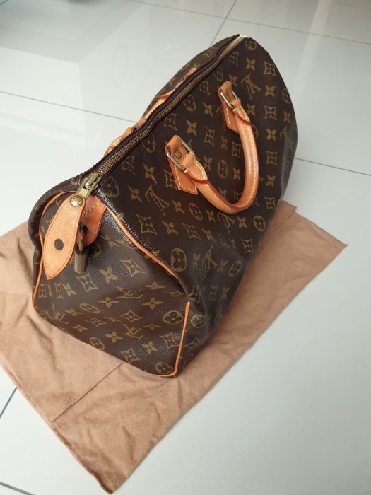 二手商品精品包/經典花色Louis Vuitton/ LV /Monogram／Louis Vuitton Speedy 35 帆布波士頓 M41107