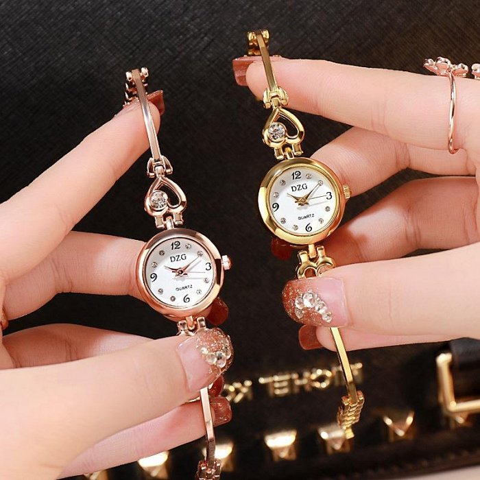 女士手鍊手錶時尚款女新款潮個性韓版簡約水鑽首飾女生休閒腕錶手錶