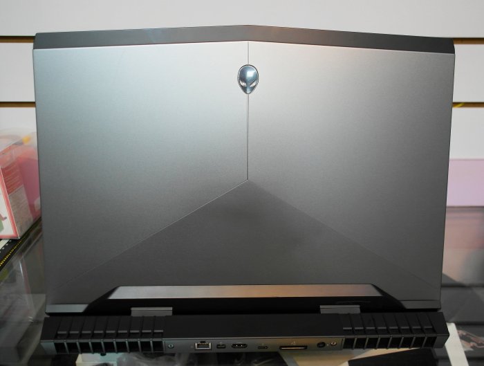 Dell Alienware P31E i7-7700HQ 16G 256G+SSD128G+1T GTX1060