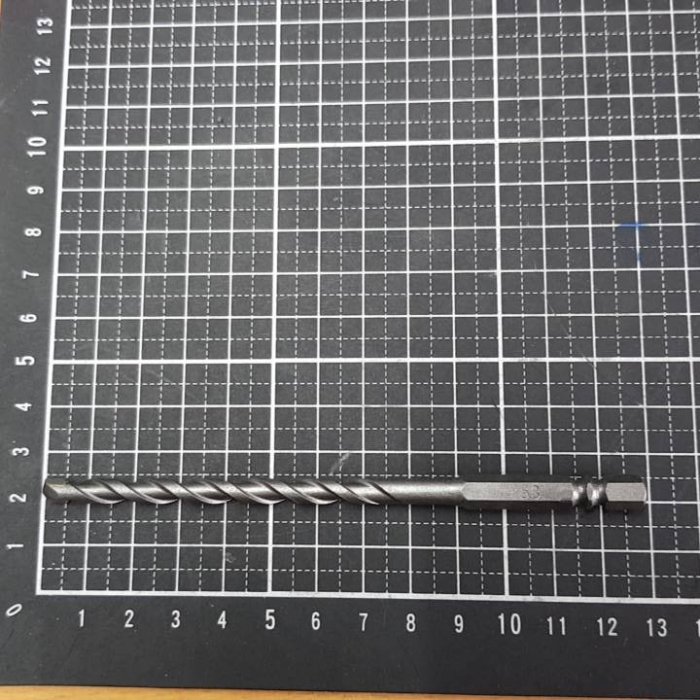 較長型 5.8mm直徑 工作長約80mm全長大約125mm的水泥鑽頭--適用於藍波釘水泥螺絲的鑽孔作業施工鑽頭