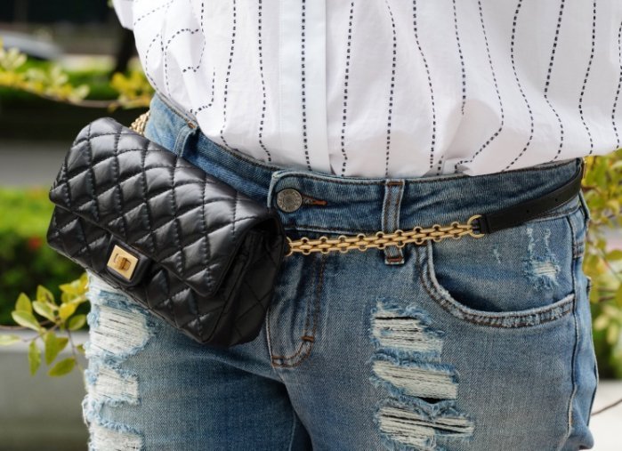 Chanel A57791 Chanel Bi Quilted Waist Bag 鍊帶腰包 2.55 黑金鏈