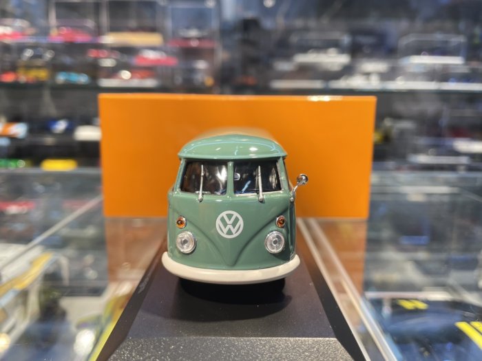 吉華@ 1/43 Minichamps 940052200 VOLKSWAGEN T1 KASTENWAGEN 1963