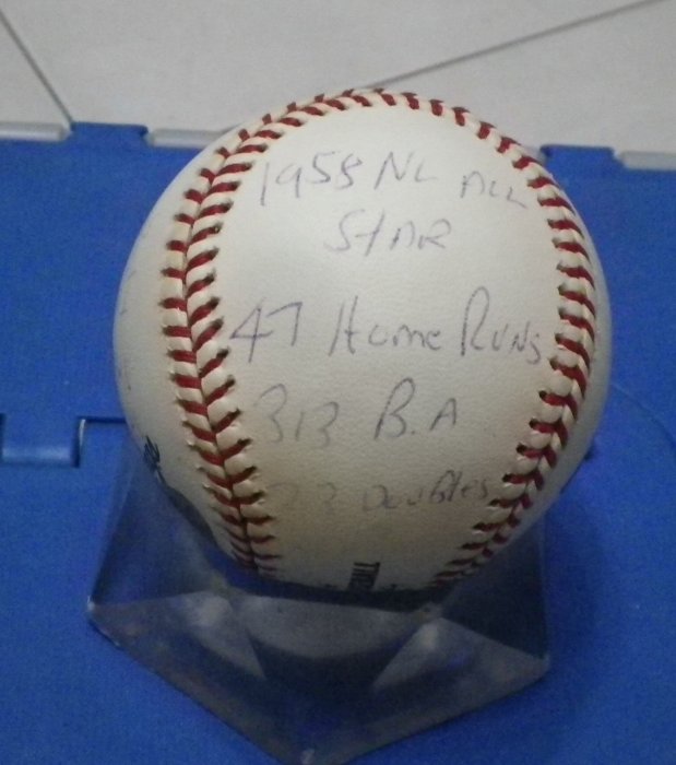 棒球天地--5折賠錢--大聯盟512全壘打小熊先生Ernie Banks 29/58簽名球 .Reggie Jack認證