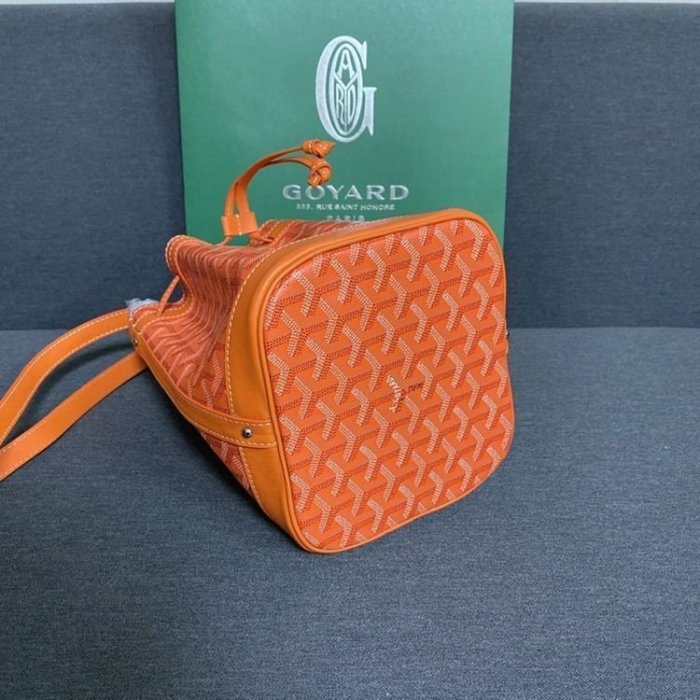 【MOMO全球購】法國新品熱賣戈雅包Goyard petit flot mini 迷你抽繩水桶包