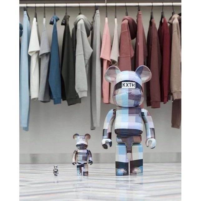 Kith x Bearbrick 1000% 10週年限定系列聯名庫柏力克熊格紋公仔| Yahoo