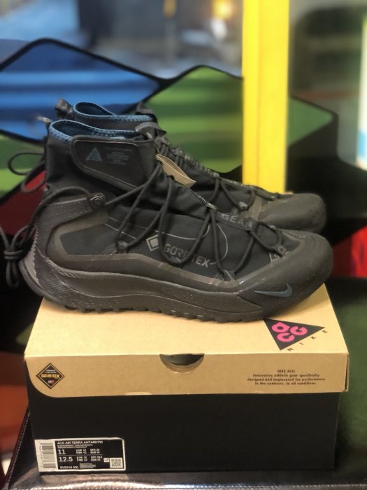 10.5全新 https://tw.bid.yahoo.com/item/全新-NIKE-ACG-Mountain