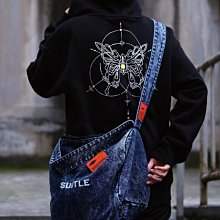 潮牌SUBTLE丹寧系列RAWMAD(E) Denim Traveller Bag 兩用旅行包 運動包 帥氣大容量