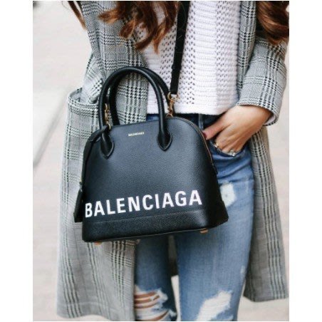 Balenciaga 巴黎世家 經典Ville 塗鴉LOGO 貝殼包 。超級新外觀完好， 手提 斜背包 全真皮，買回來只拿過一次 購買證明，防塵套都有