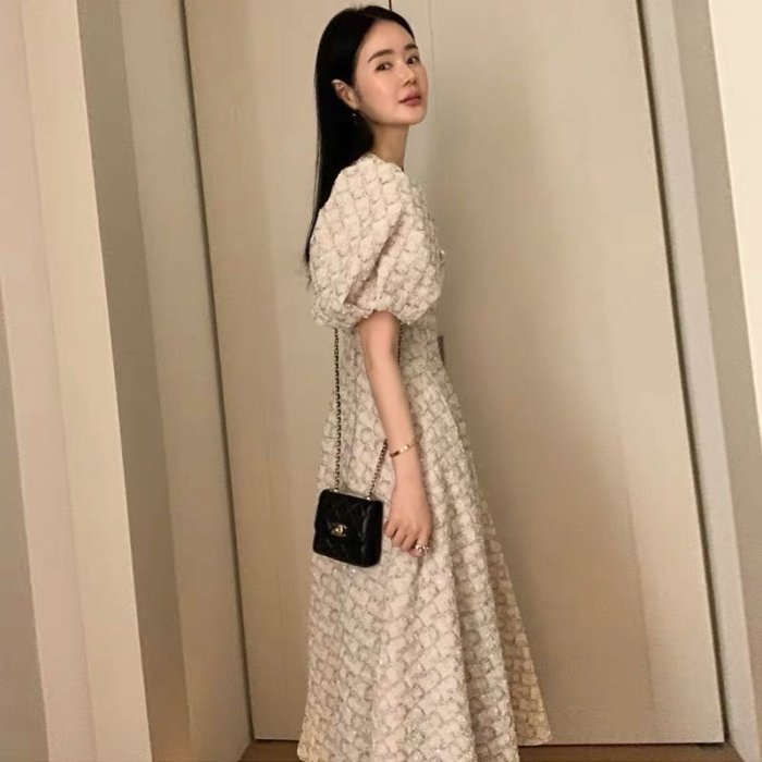 韓國正品連線➰浮雕暗格泡泡袖顯瘦長洋裝