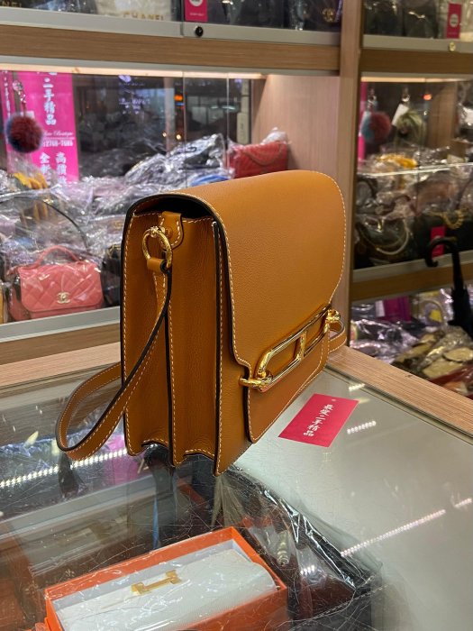 ☆最愛二手精品☆ HERMES ROULIS 23cm 1H 愛馬仕太妃糖色全皮金釦翻蓋豬鼻子包肩背包斜背包 23 A刻 XG7501