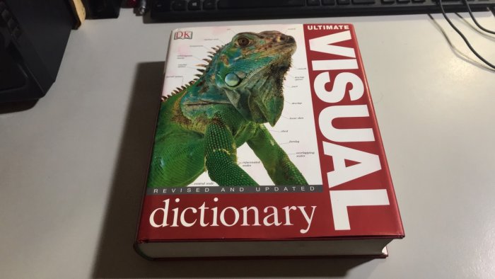 J2-4《好書321KB》【工具書】Ultimate Visual Dictionary DK 終極視覺圖鑑辭典