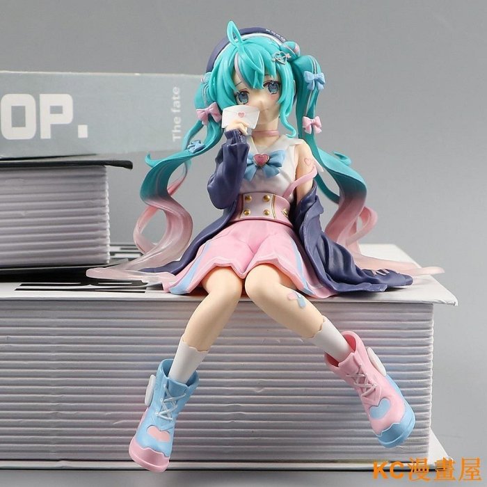 Hatsune Miku Figure Doll 可愛粉色坐姿初音未來PVC公仔模型擺件收藏車用擺件