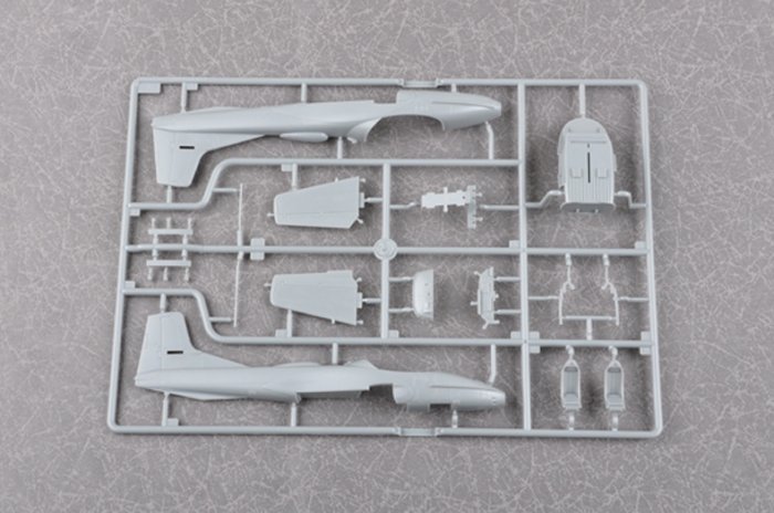 BOxx潮玩~小號手 1/48 美國A-37B“蜻蜓”攻擊機 02889