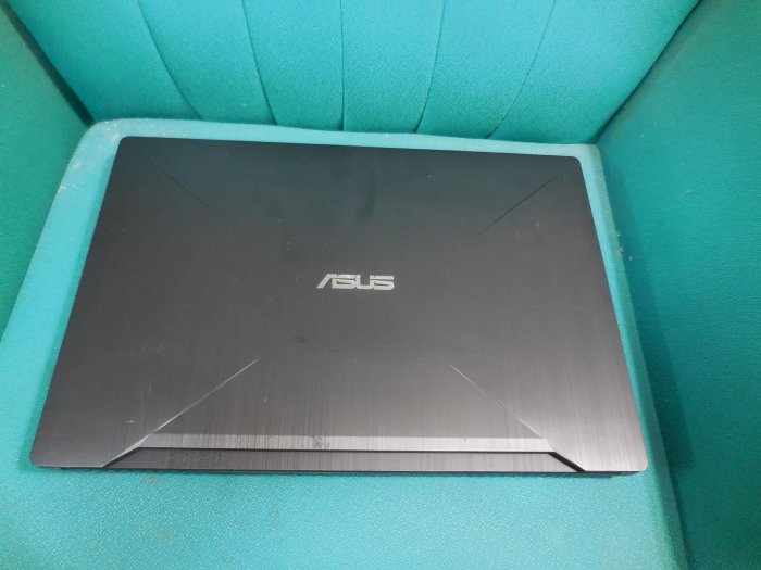 ASUS FX503V I5-7300H 8G/256G SSD+1TB獨顯GTX1050 2G 電競背光鍵盤WIN11