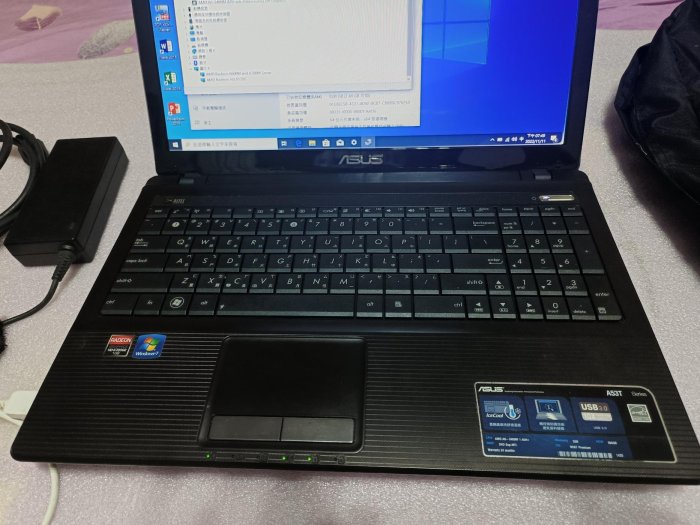 華碩AMD筆電 A53T 4G DDR3 APU四核3400 雙顯示晶片  500G HDD Win10系統 滑鼠變壓器全套便宜賣