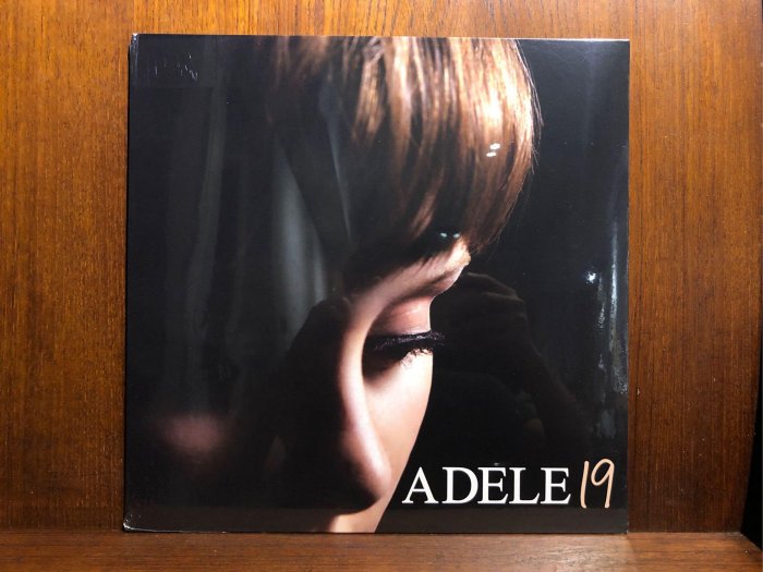 [ 沐耳 ] 英倫美聲女伶愛黛兒 Adele 經典首張專輯 19 黑膠唱片 XL 發行