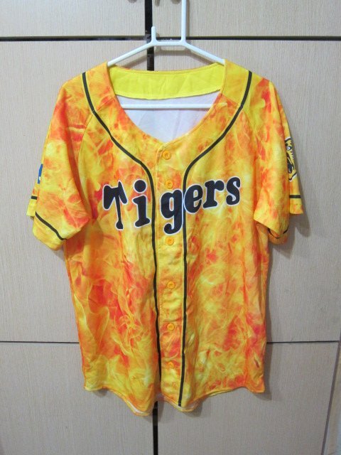 衣市藍~MIZUNO TIGER 日職阪神虎棒球上衣 (L~) (220921)