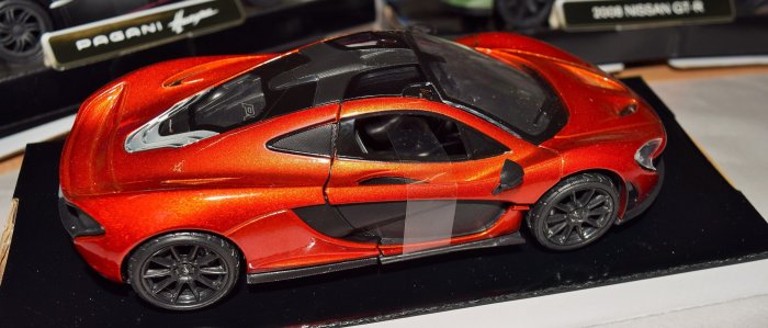 {車界模王} 1:24 MCLAREN P1 麥拉倫 P1 全球最強工廠跑車  空運到!!!!