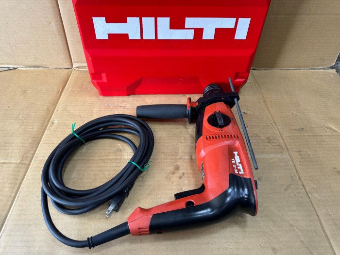 "外匯嚴選'' HILTI 喜得釘 TE-2 M 免出力 電動 震動鎚鑽 可更換式夾頭 /中古/二手