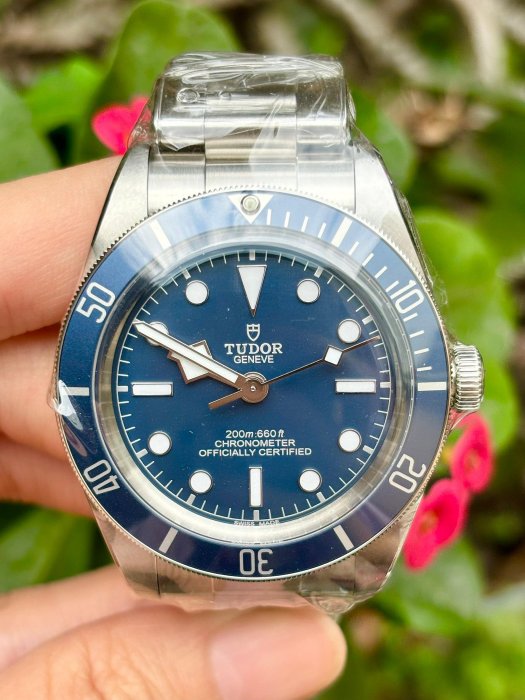 TUDOR 帝舵 型號M79030b 錶徑42mm 動力來源MT5402 2023/Sep 台灣AD