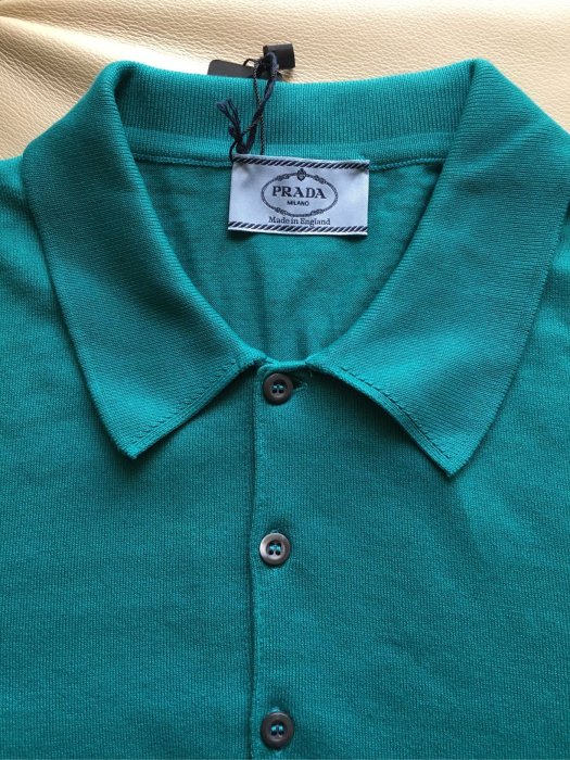 [品味人生]保證全新正品 Prada  綠色  短䄂 polo衫  英國製造 size 50