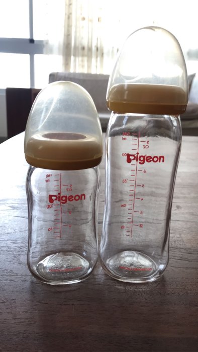 Pigeon貝親 - 母乳實感寬口玻璃奶瓶 240ml&160ml 各一支 一次全賣