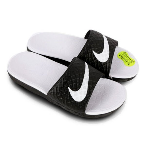 =CodE= NIKE BENASSI SOLARSOFT SLIDE 2 拖鞋(黑白)705475-010 GD 女男