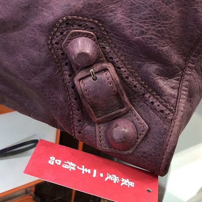 ☆最愛二手精品☆ BALENCIAGA Part time 紫色皮釦雕花手提肩背機車包 235805 XC5188