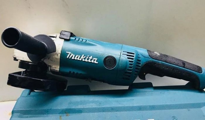 (二手中古外匯) 牧田 Makita MAKITA 7吋 打磨 砂輪機  型號：GA70201