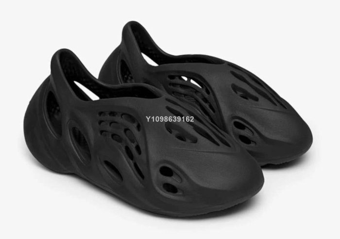 代購】YEEZY FOAM RUNNER Onyx 全黑黑魂黑武士百搭休閒鞋HP8739男鞋